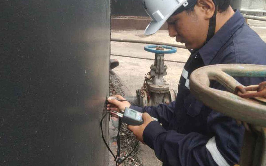 ตรวจสอบปริมาตรถังบรรจุผลิตภัณฑ์น้ำมัน เพื่อโลจิสติกส์ ณ คลังน้ำมัน อำเภอบางปะกง จังหวัดฉะเชิงเทรา
