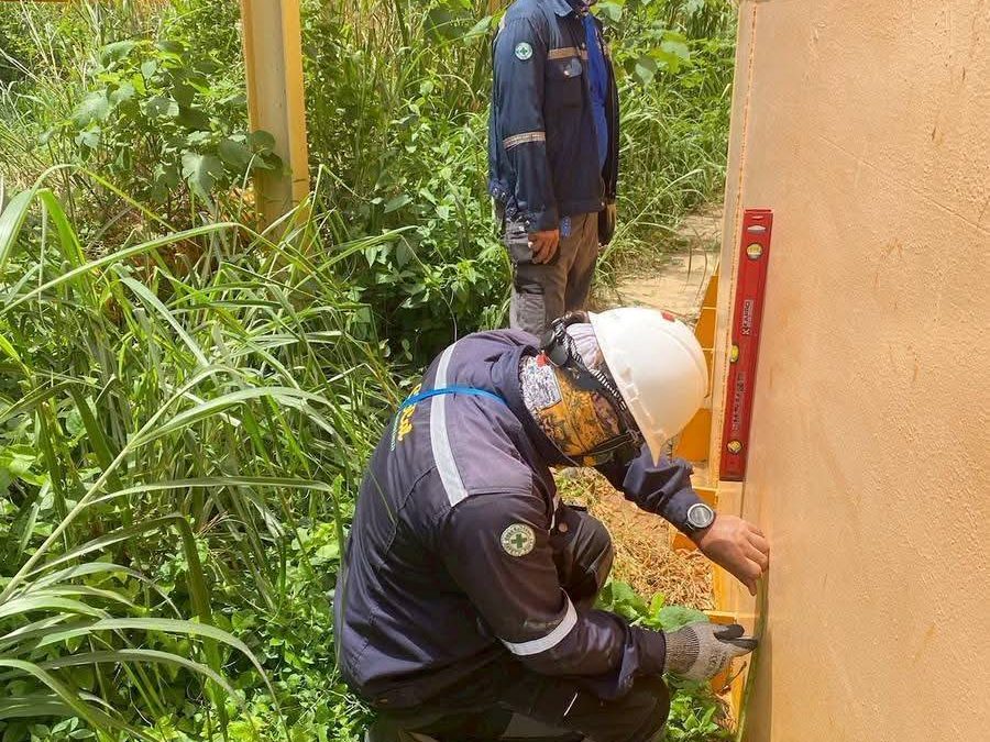 ตรวจสอบปริมาตรความจุประจำถัง ของถังทรงกระบอกแนวตั้ง  ร่วมกับเจ้าหน้าที่ราชการ  ณ จังหวัดกาญจนบุรี