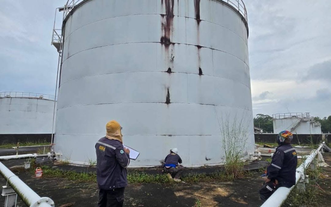 ตรวจสอบปริมาตรความจุประจำถังน้ำมันเติมอากาศยาน ณ คลังน้ำมันเชื้อเพลิงกองทัพอากาศ จังหวัดสุราษฎร์ธานี