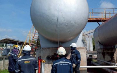 ตรวจสอบปริมาตรความจุของถังบรรจุผลิตภัณฑ์ที่ได้จากโรงกลั่นน้ำมัน ร่วมกับเจ้าหน้าที่กรมสรรพสามิต ณ โรงกลั่นน้ำมัน จังหวัดอยุธยา